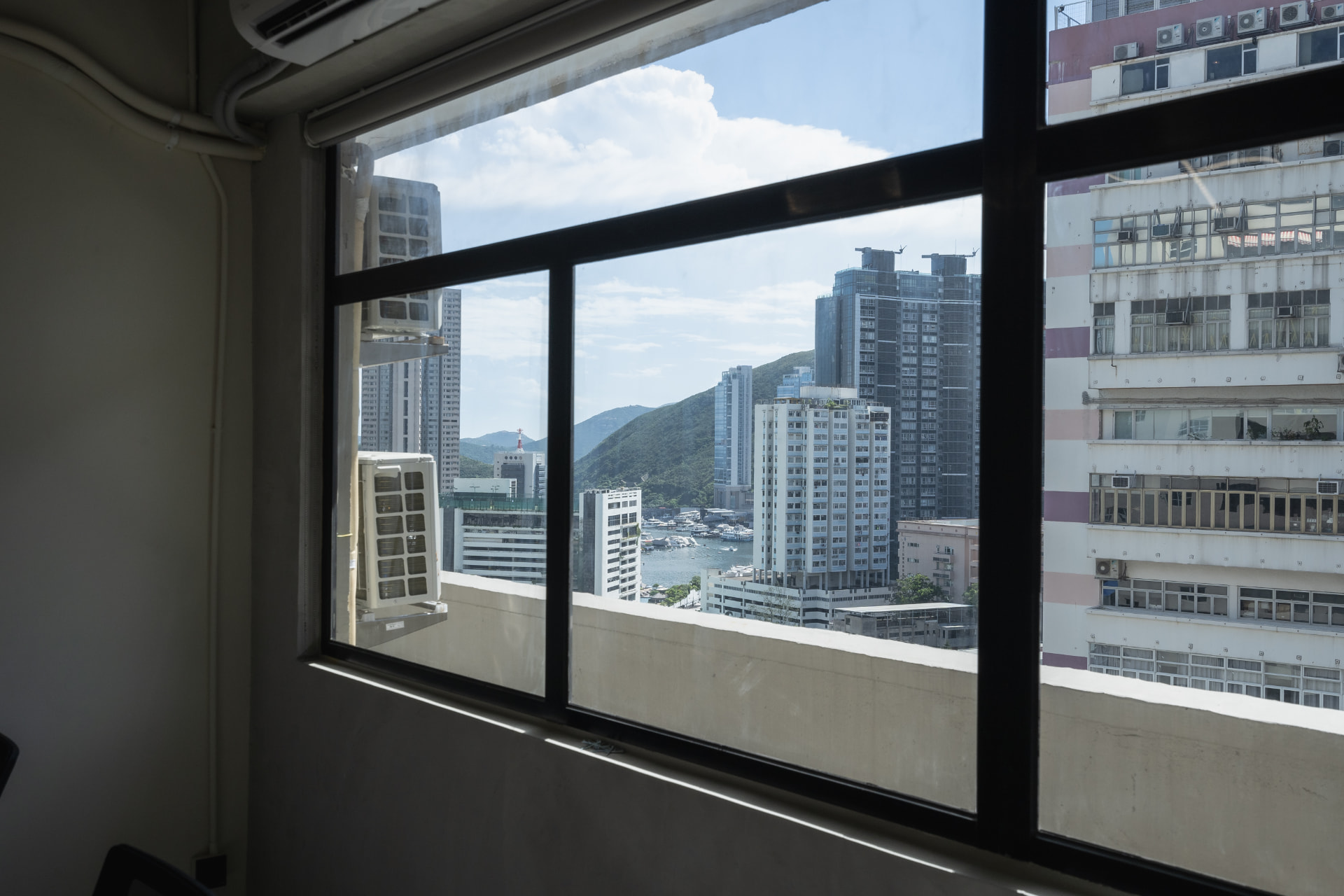 Season Place 窗景房 Window room harbour and mountain view